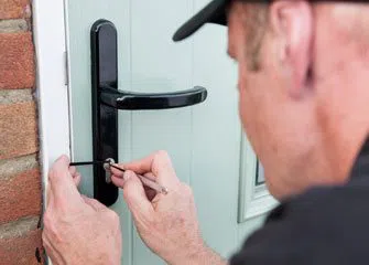 Hammond Lock And Locksmith Hammond, IN 219-310-2534 - 5a-unlock-door
